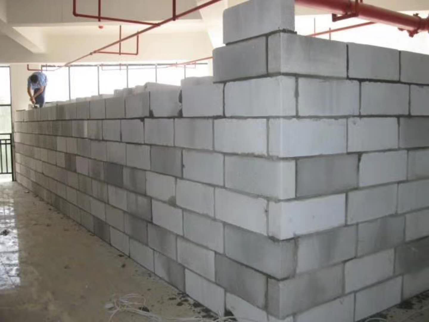 高港蒸压加气混凝土砌块承重墙静力和抗震性能的研究